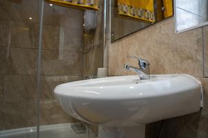 Castle-view apartments, flat two