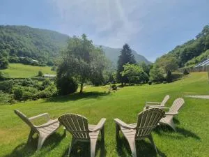 Appart Le Chili- Quartier thermal- Lit fait - 吕兹-圣索沃尔