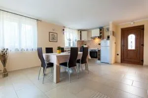 Apartments Dario - بورات