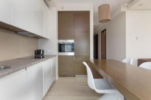 Grzybowska Platinum Apartment Tower A