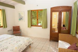 Maisons de vacances Romantic cottage in the Ardeche with free WiFi and TV : photos des chambres