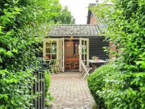 Beautiful Holiday Home in Lage Mierde - Netersel
