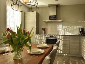 Modern holiday home near Schoorl and beach