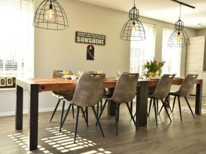 Modern holiday home near Schoorl and beach