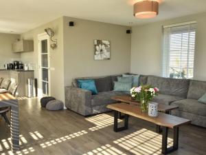 Modern holiday home near Schoorl and beach