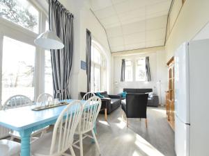 Holiday Home Bergen aan Zee near Beach