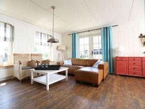 Villa in Wieringer Style with Hot Tub