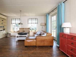 Villa in Wieringer Style with Hot Tub