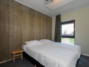 Holiday Home in Vrouwenpolder near Seabeach