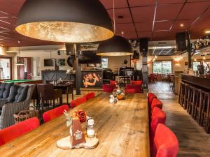 Chalet by Pond with Terrace Views