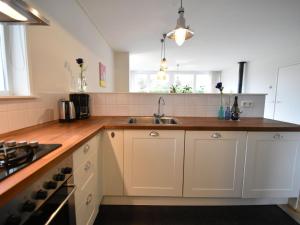 Bungalow in Kamperland near Water Sports