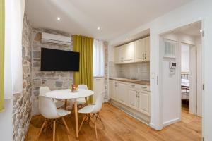 3 - beautiful modern apt in the heart of Split 