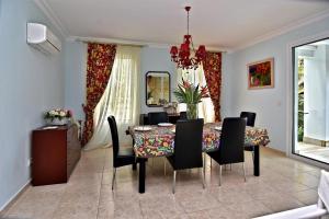 Seafront 3 bedroom villa Medea with private pool and garden.