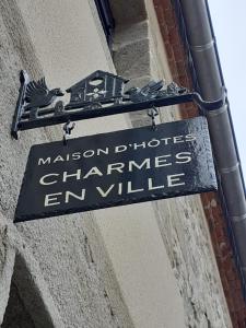 B&B / Chambres d'hotes CHARMES EN VILLE Le Charme Poetique : photos des chambres