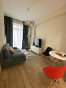 Sols M2 White Modern Apartments