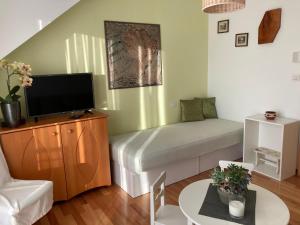 Natashas Garden House