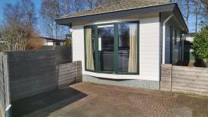 Ruim familie chalet tot 4 personen op de Veluwe Bungalowpark De Kern