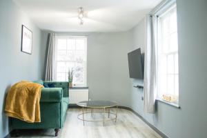 The Countryman Hideaway - Funky Loft Room