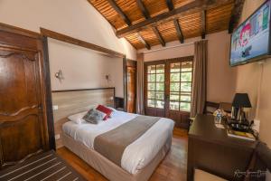 Hotels Logis Hotel La Chaumiere : photos des chambres