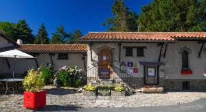 Hotels La Chaumiere : photos des chambres