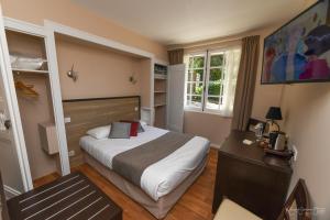 Hotels La Chaumiere : photos des chambres