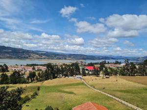ReLuna Guatavita Glamping & Suites
