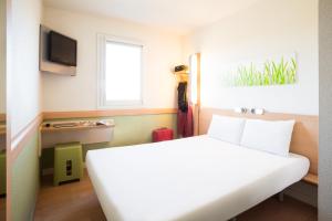 Hotels Ibis Budget Orly Chevilly Tram 7 : photos des chambres