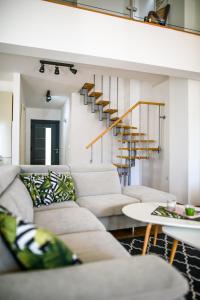 SUMMER NIGHT APARTMENT by DuHomes