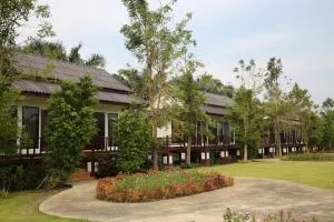 Sunflora Resort Chumphon - Ban Don Muang