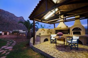 Stavros Beachfront Homeleader