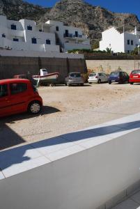 To Steno Sifnos Greece