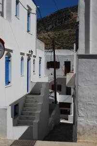 To Steno Sifnos Greece