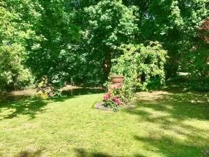 Charming 1-Bedroom Apartment near South Downs - Waldron