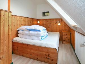 Two Bedroom Holiday home in Svaneke 4