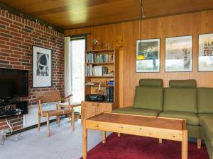 6 person holiday home in Ebeltoft-By Traum