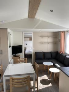 Campings MOBIL-HOME 4 6 Personnes 2 CHAMBRES Camping Le Bois Dormant : photos des chambres