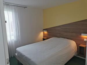 Hotels FASTHOTEL PARIS OUEST BOUAFLE : photos des chambres