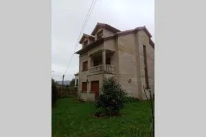 La casa de Aldán entre el mar y el bosque - 阿尔丹