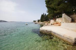 Apartment in Stara Novalja with sea view, loggia, air conditioning, WiFi (183-1)