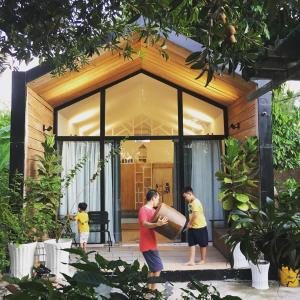 Moon Garden Homestay - cozy cabin and natural pool in Tay Ninh