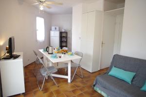 Studio Apartment room in Studio Les Foulquines Narbonne Plage