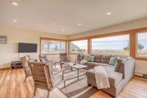Oceanfront Getaway - Meredith Lodging - Seaside