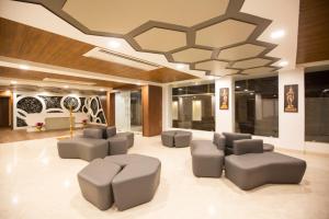 Lee-Benz ARK HOTEL