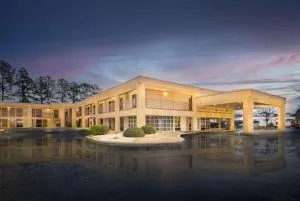 亚特兰大石头山戴斯酒店 - 利索尼亚