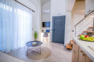 Aelia Seaside Luxury Suites