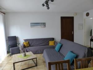 Two-Bedroom Villa room in Villa Pour 4 Personnes Avec Piscine En Copropriete- Residence Le Bosquet Aux Ecureuils
