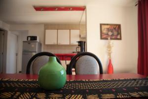 DEPARTAMENTO CÉNTRICO CON VISTA AL LAGO