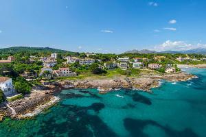 Villa Teix de Bonaire para 10, jardines y vista mar