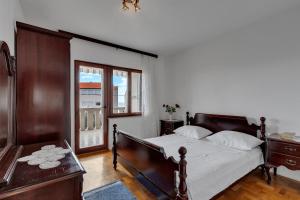 Apartments Tihomir Mušac