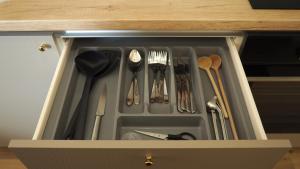 Seasons Sunrise Studio - nature & view